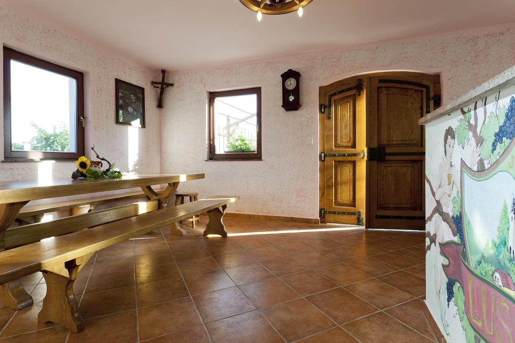 Vineyard Cottage Lustek Novo Mesto Habitación foto